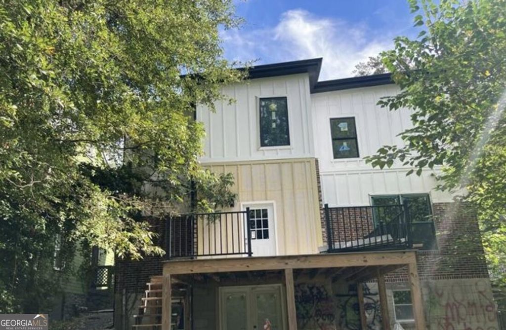 Photo of 758 Charlotte Place NW, Atlanta, GA 30318 (MLS # 10689550)