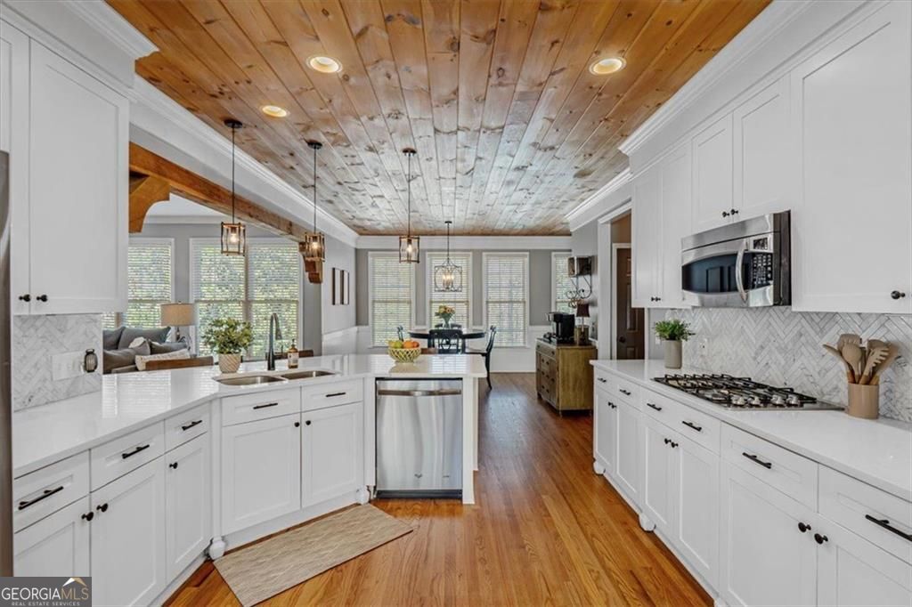 4027 Hickory Fairway DR