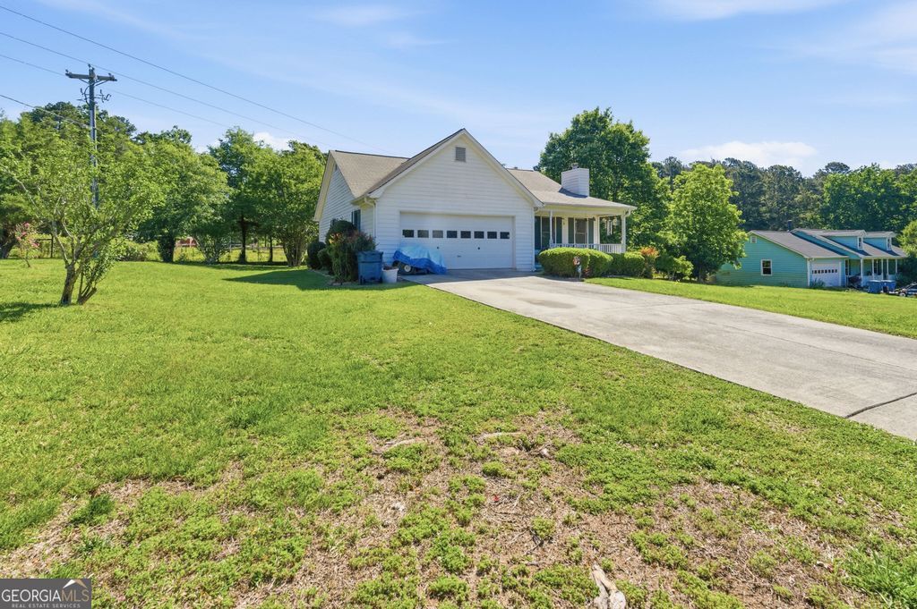 Photo of 800 Lodgeview Drive, Bethlehem, GA 30620 (MLS # 10767264)