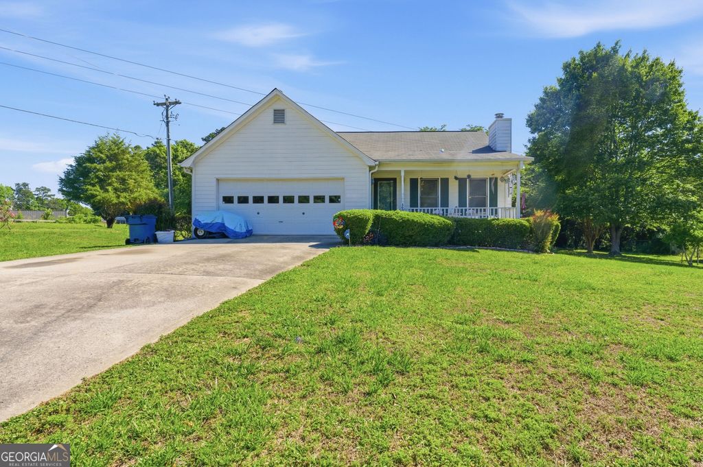Photo of 800 Lodgeview Drive, Bethlehem, GA 30620 (MLS # 10767264)
