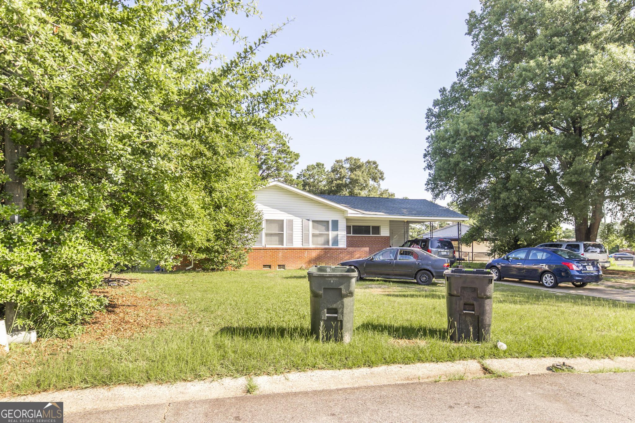 211 Utah AVE