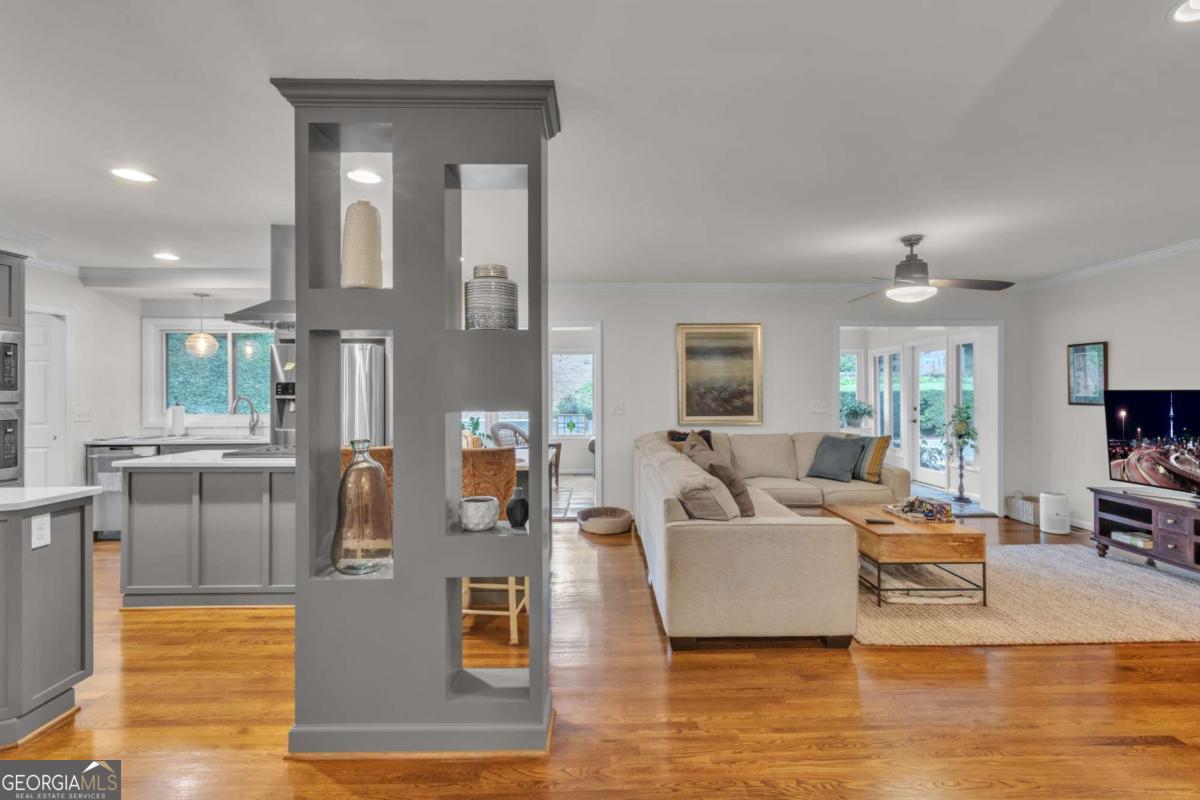 4374 Peachtree Dunwoody RD NE