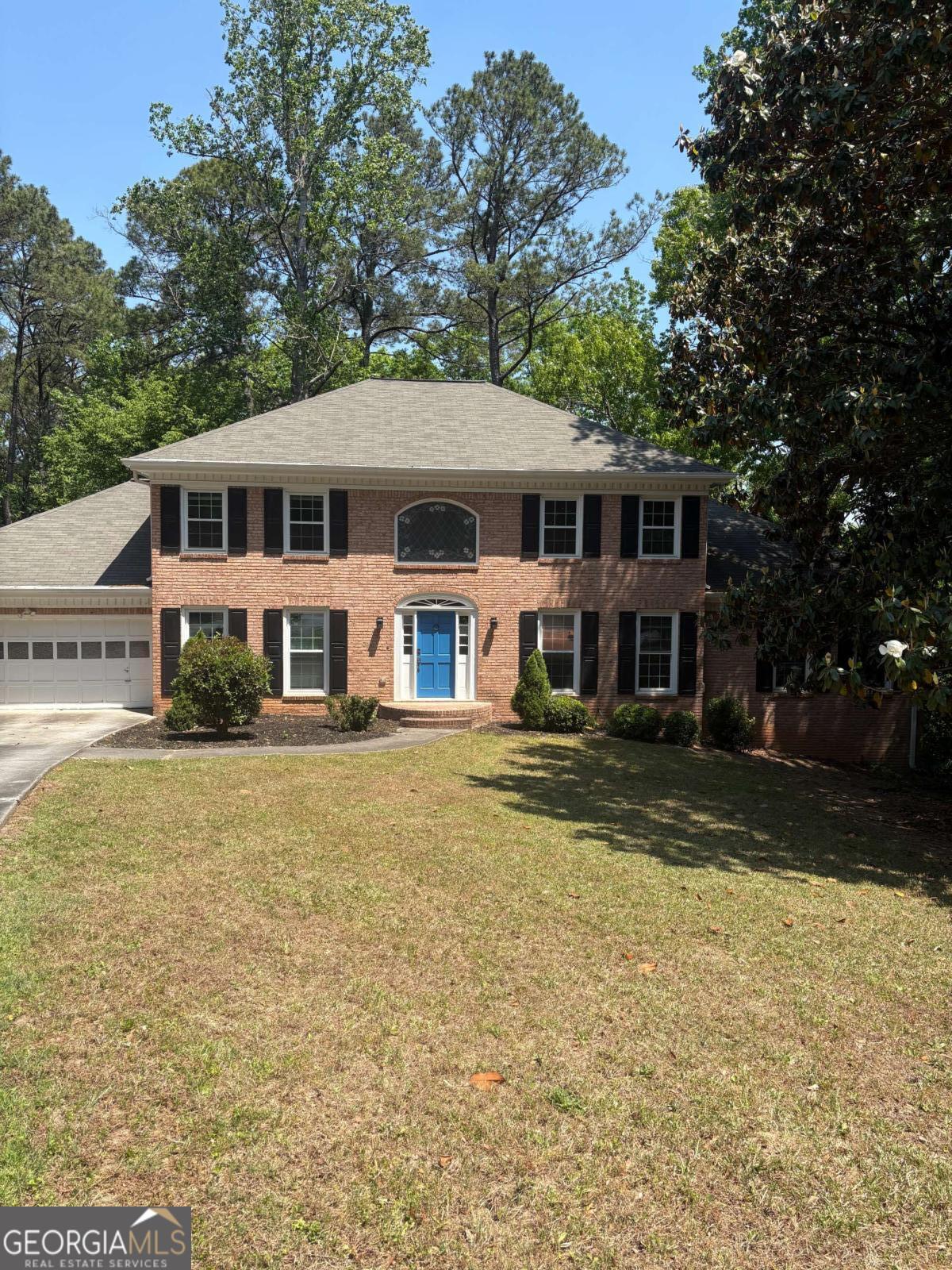 2562 River Knoll DR SW