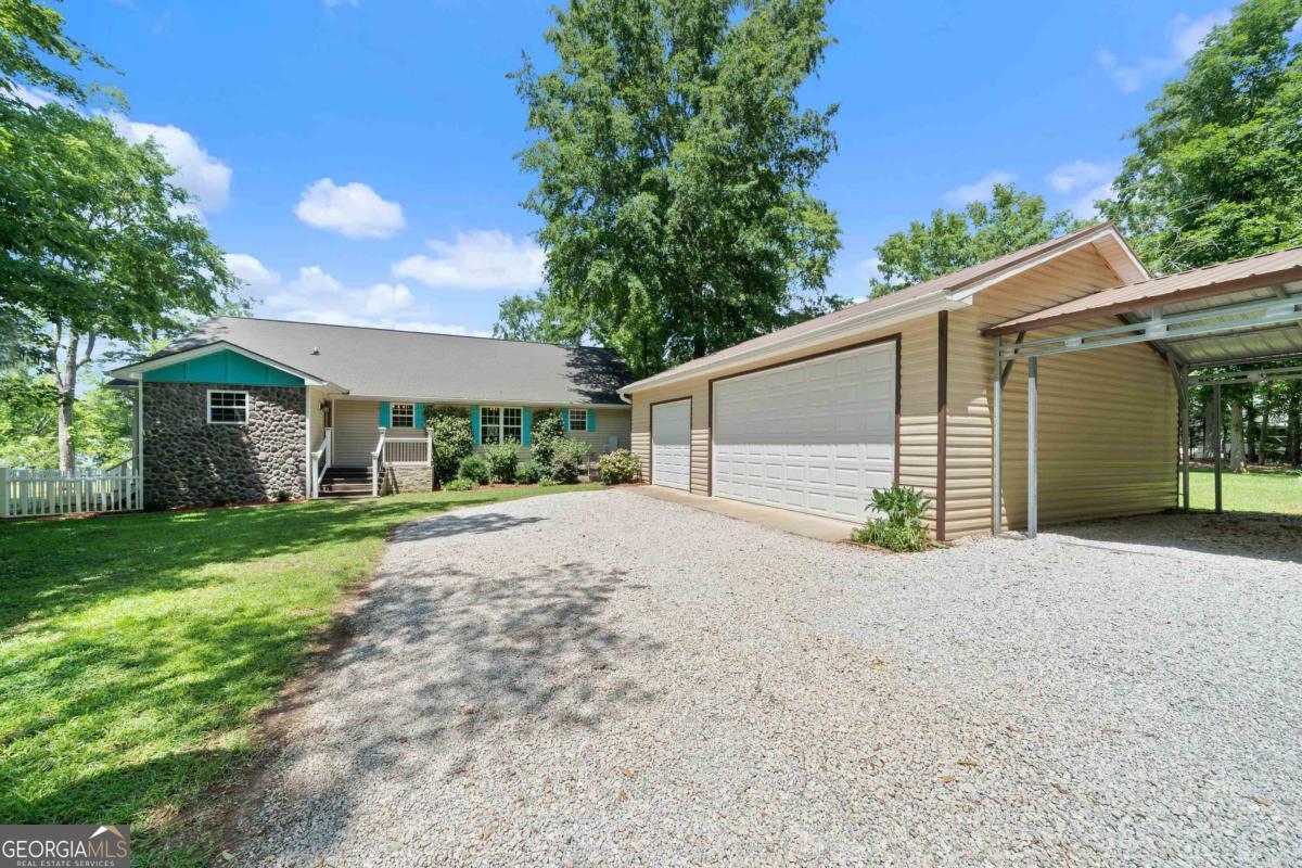 106 Hickory CT