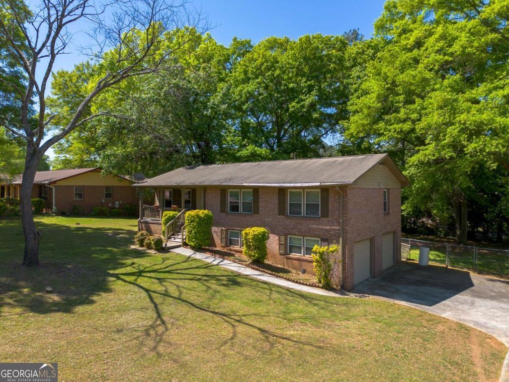 Photo of 4603 Churchill Court, Austell, GA 30106 (MLS # 10730016)