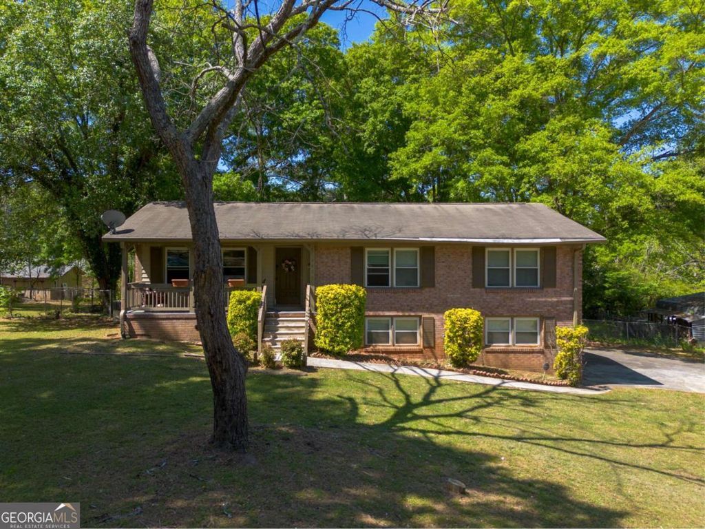 Photo of 4603 Churchill Court, Austell, GA 30106 (MLS # 10730016)