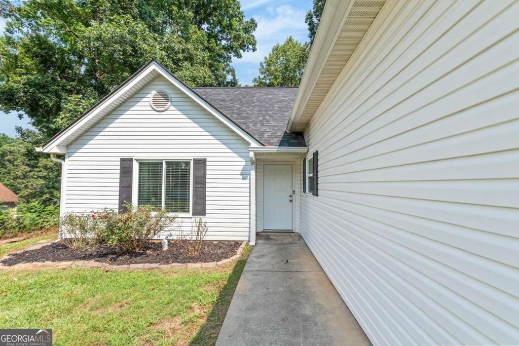 Photo of 185 Jimmy Reynolds Drive, Jefferson, GA 30549 (MLS # 10816906)