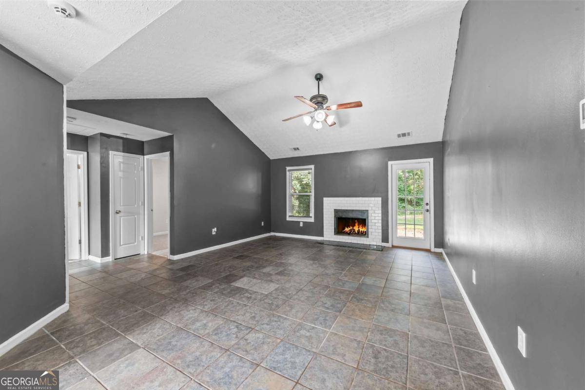 185 Jimmy Reynolds DR