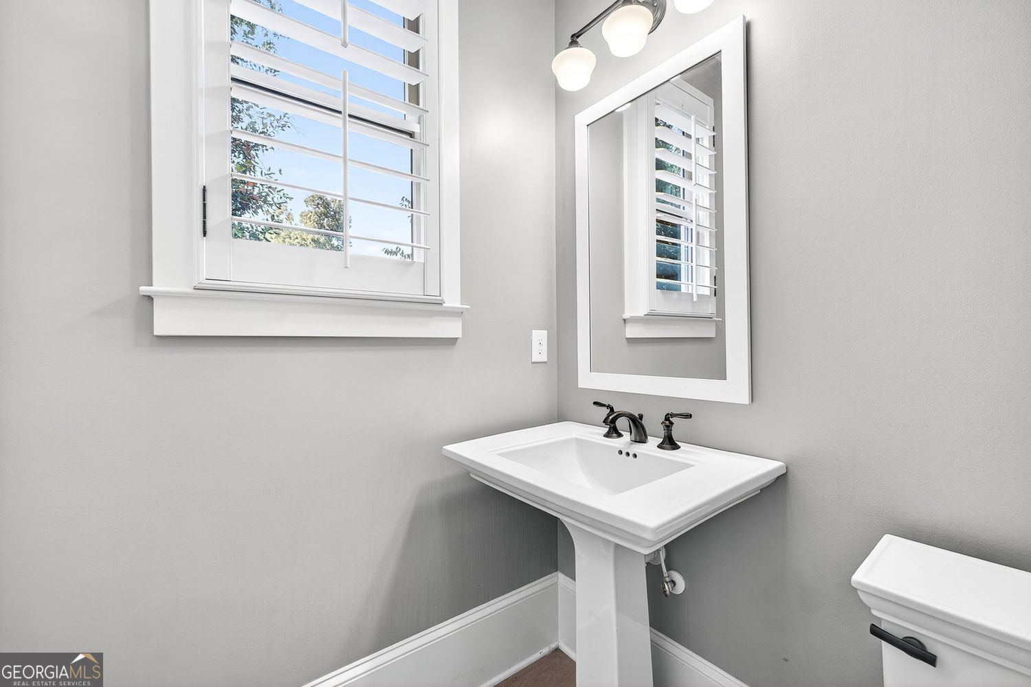 Brookhaven, Georgia 30319, United States, 5 Bedrooms Bedrooms, ,5 BathroomsBathrooms,Residential,Active,215929