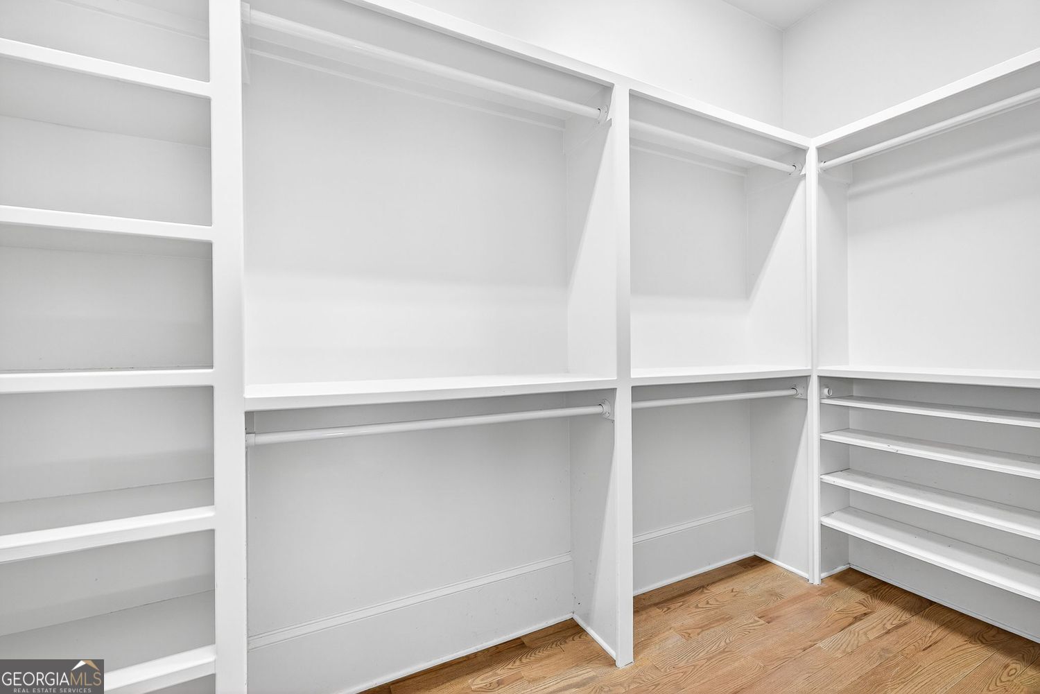 Brookhaven, Georgia 30319, United States, 5 Bedrooms Bedrooms, ,5 BathroomsBathrooms,Residential,Active,215929