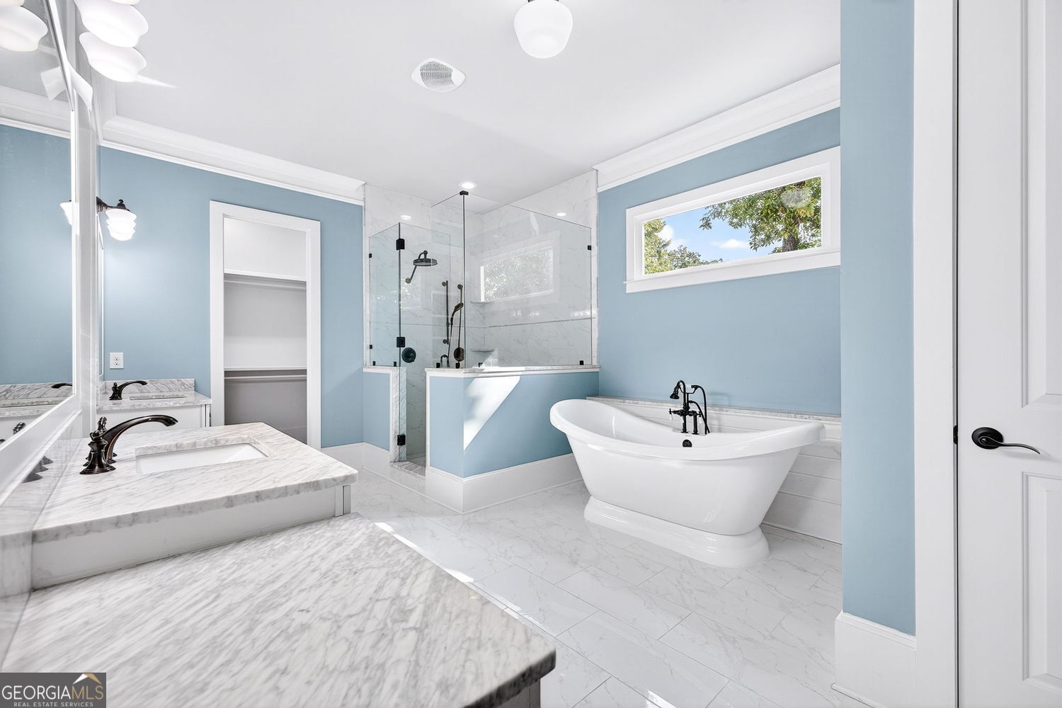 Brookhaven, Georgia 30319, United States, 5 Bedrooms Bedrooms, ,5 BathroomsBathrooms,Residential,Active,215929