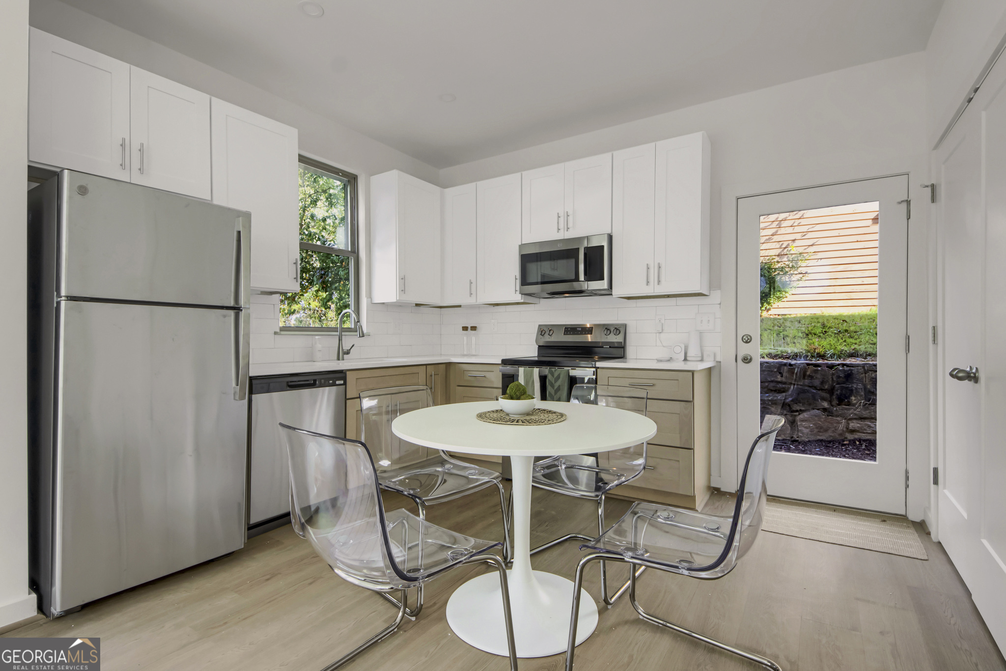 1070 Dill AVE SW 202
