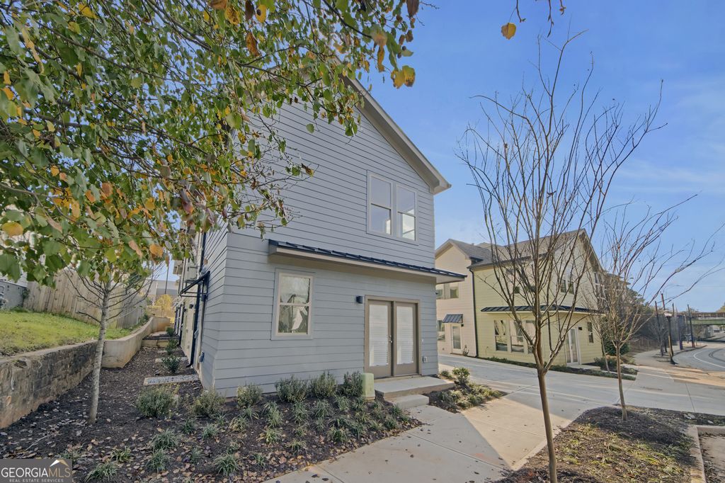 Photo of 1070 Dill Avenue SW #202, Atlanta, GA 30310 (MLS # 10742246)