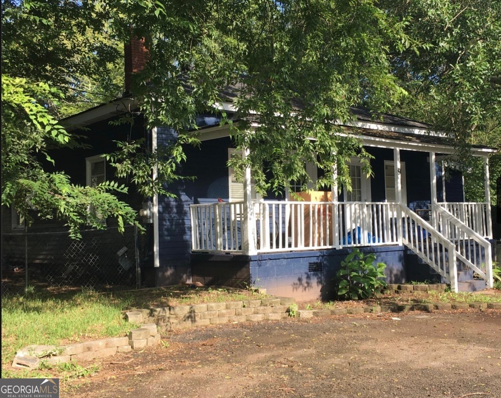 Great investment opportunity to own this 3 bedroom 1 bath plus an additional 8 properties including 2 duplexes. All 9 properties are currently rented. Minutes to downtown Covington.