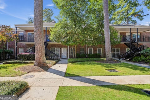Photo of 3675 Peachtree Road NE #APT 53, Atlanta, GA 30319 (MLS # 10881258)