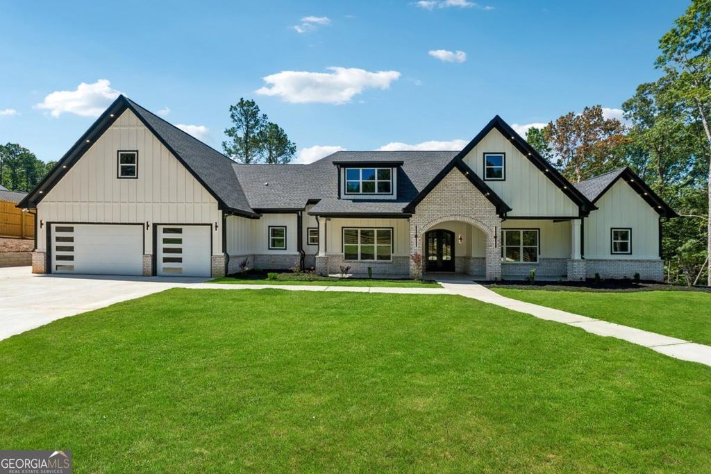 Photo of 1622 Double springs church rd, Monroe, GA 30656 (MLS # 10684438)