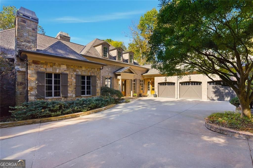 Photo of 161 Allmond Lane, Alpharetta, GA 30004 (MLS # 10696267)