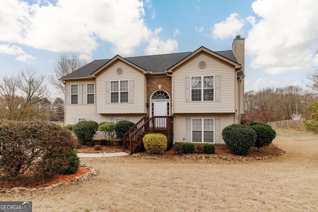 Photo of 871 Jefferson Walk Circle, Jefferson, GA 30549 (MLS # 10704551)