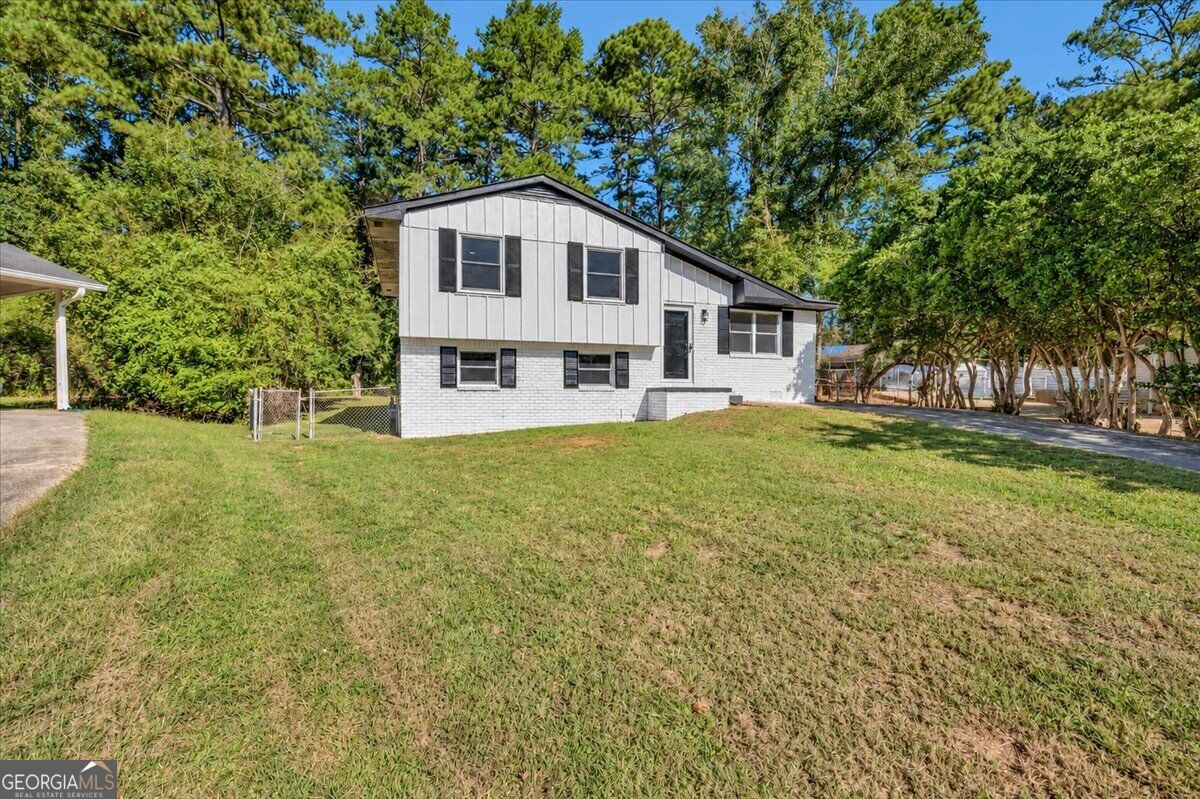 7977 Flanders CT