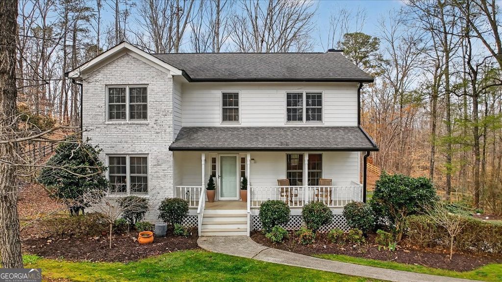 Photo of 16145 Henderson Road, Milton, GA 30004 (MLS # 10709306)