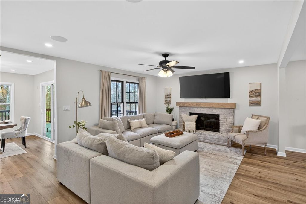 Photo of 16145 Henderson Road, Milton, GA 30004 (MLS # 10709306)