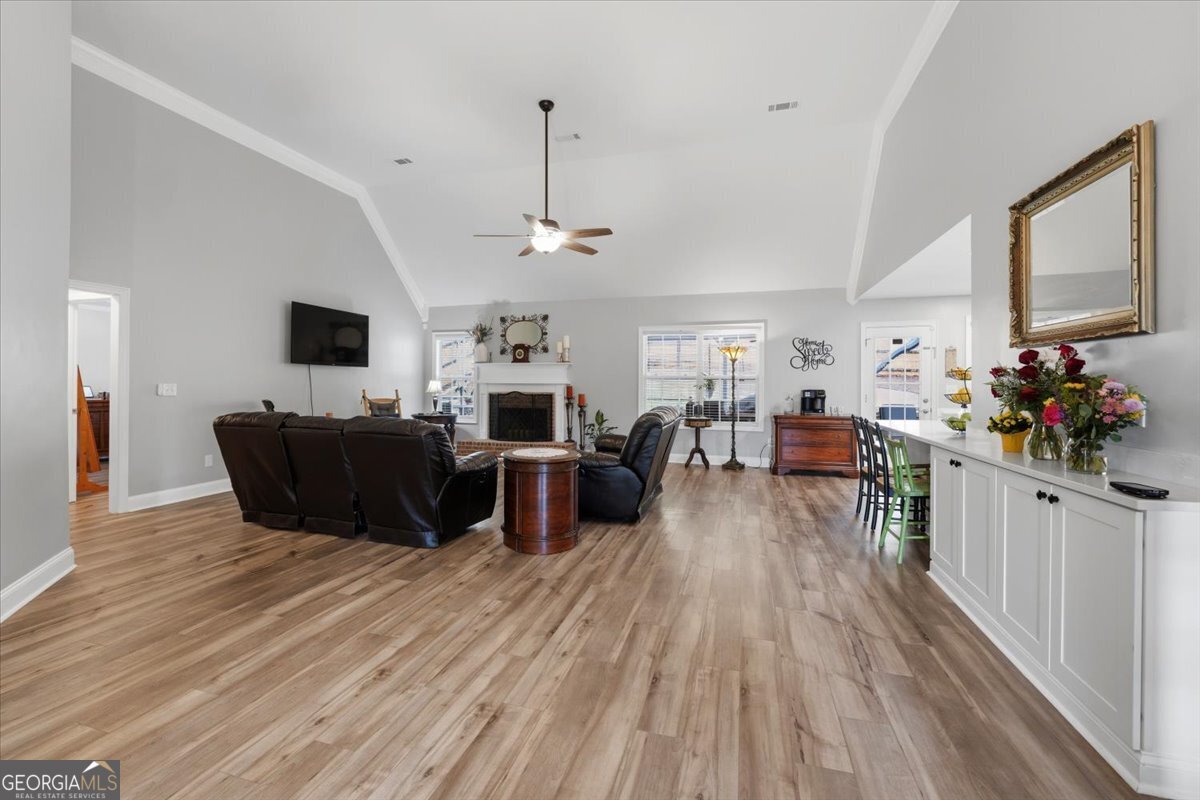635 Shoals TRL