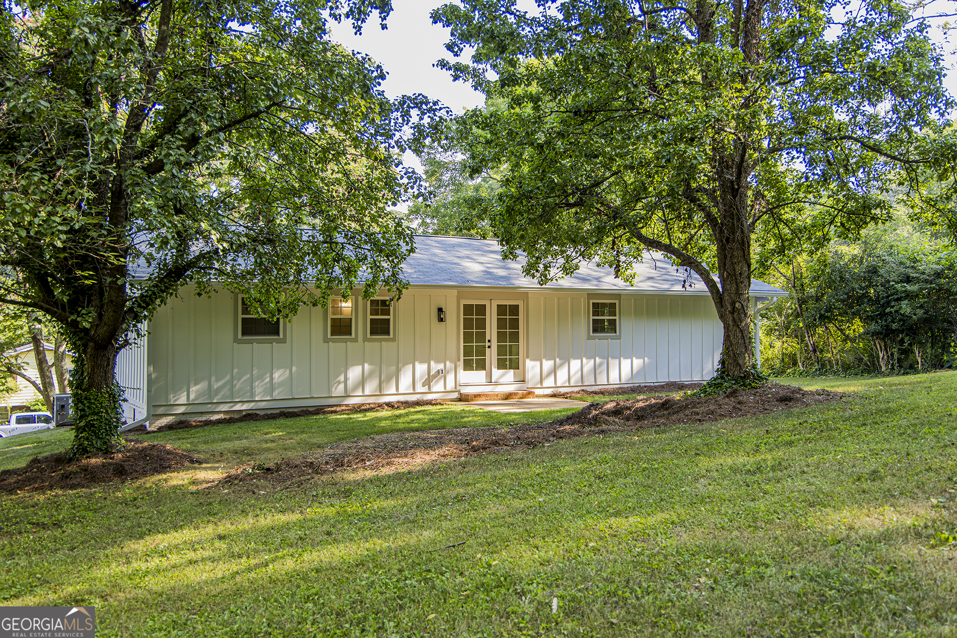 124 Atteiram DR NE