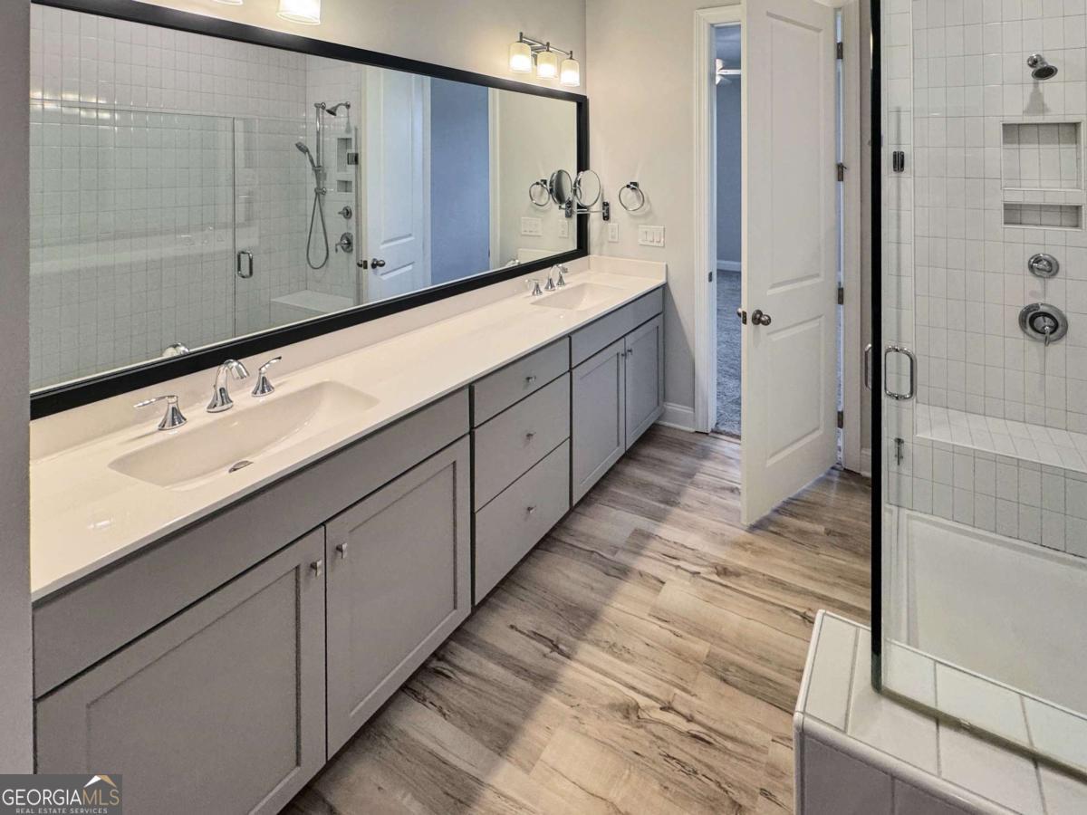 Village/ Town Lake & II - Residential Lease