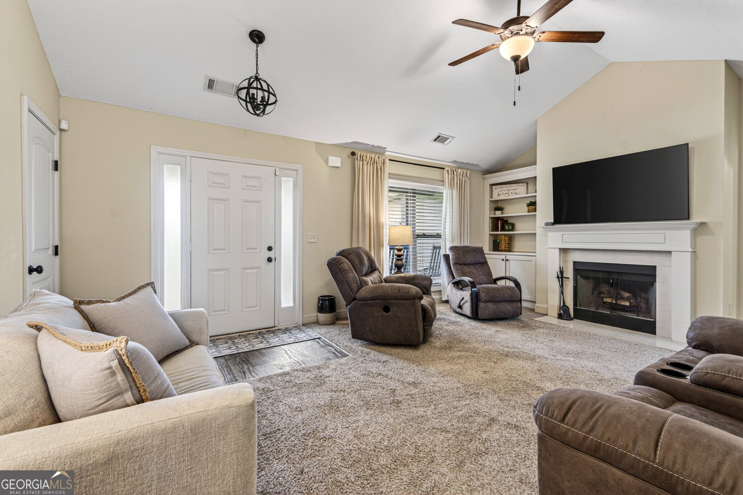 32 Armstrong DR