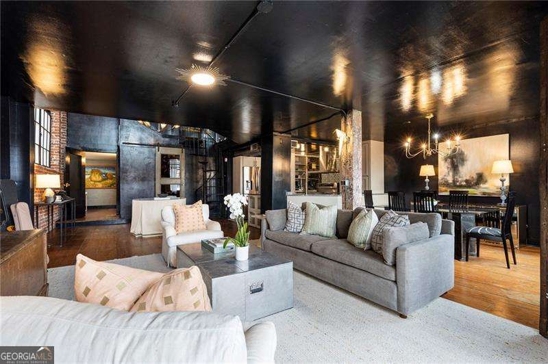 190 Walker ST SW 205