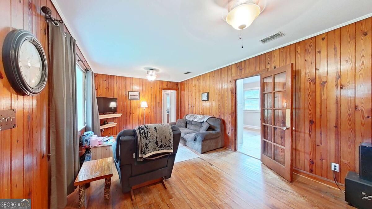 346 Twin Acres DR