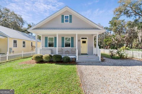 300 Second ST E E Darien GA 31305