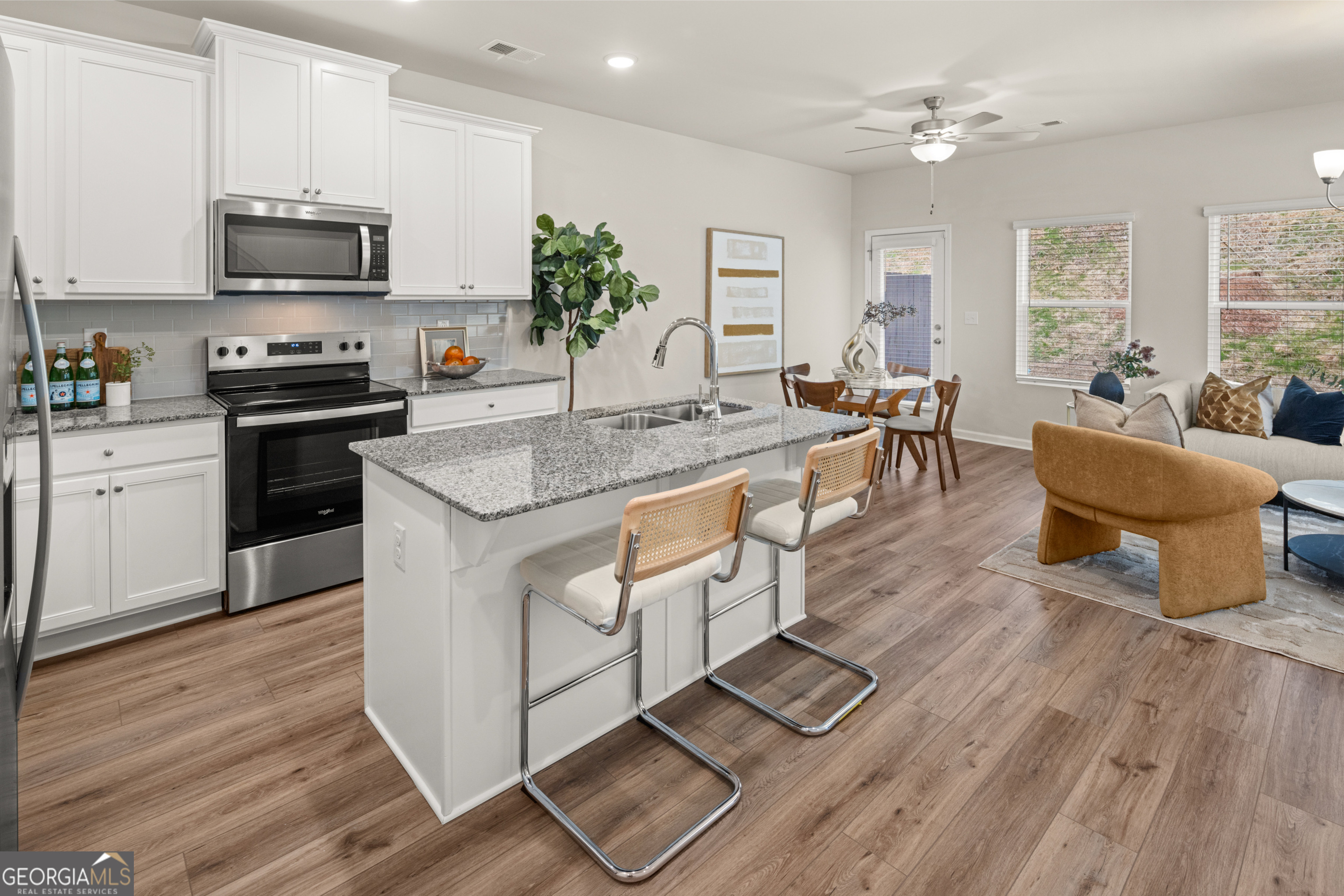 1352 Riverstone RD 104