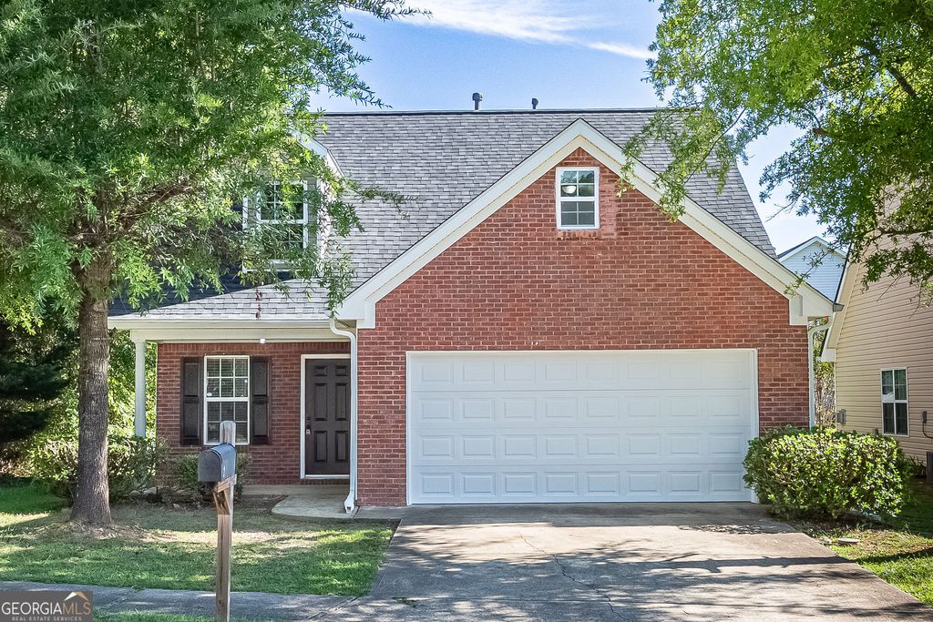 Photo of 2 Belmont Park Drive, Newnan, GA 30263 (MLS # 10632322)