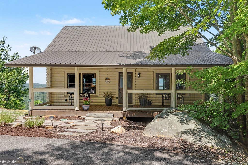 Photo of 312 Tallulah View, Tallulah Falls, GA 30573 (MLS # 10828313)