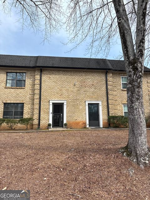 Photo of 280 Winding River Road E #E, Atlanta, GA 30350 (MLS # 10703204)