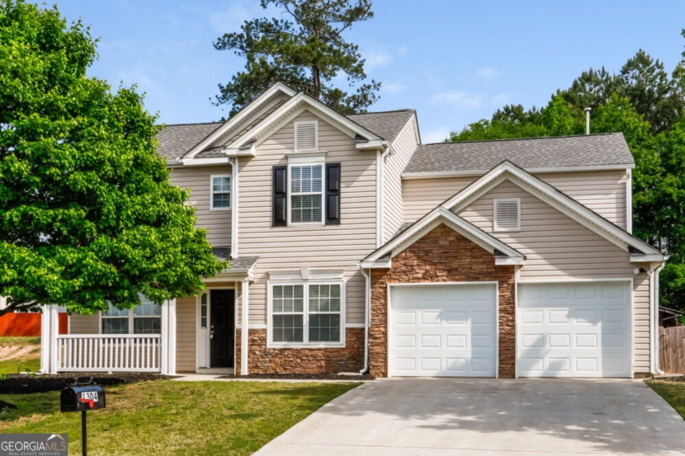 Photo of 1304 Ivey Pointe Drive, Lawrenceville, GA 30045 (MLS # 10805964)