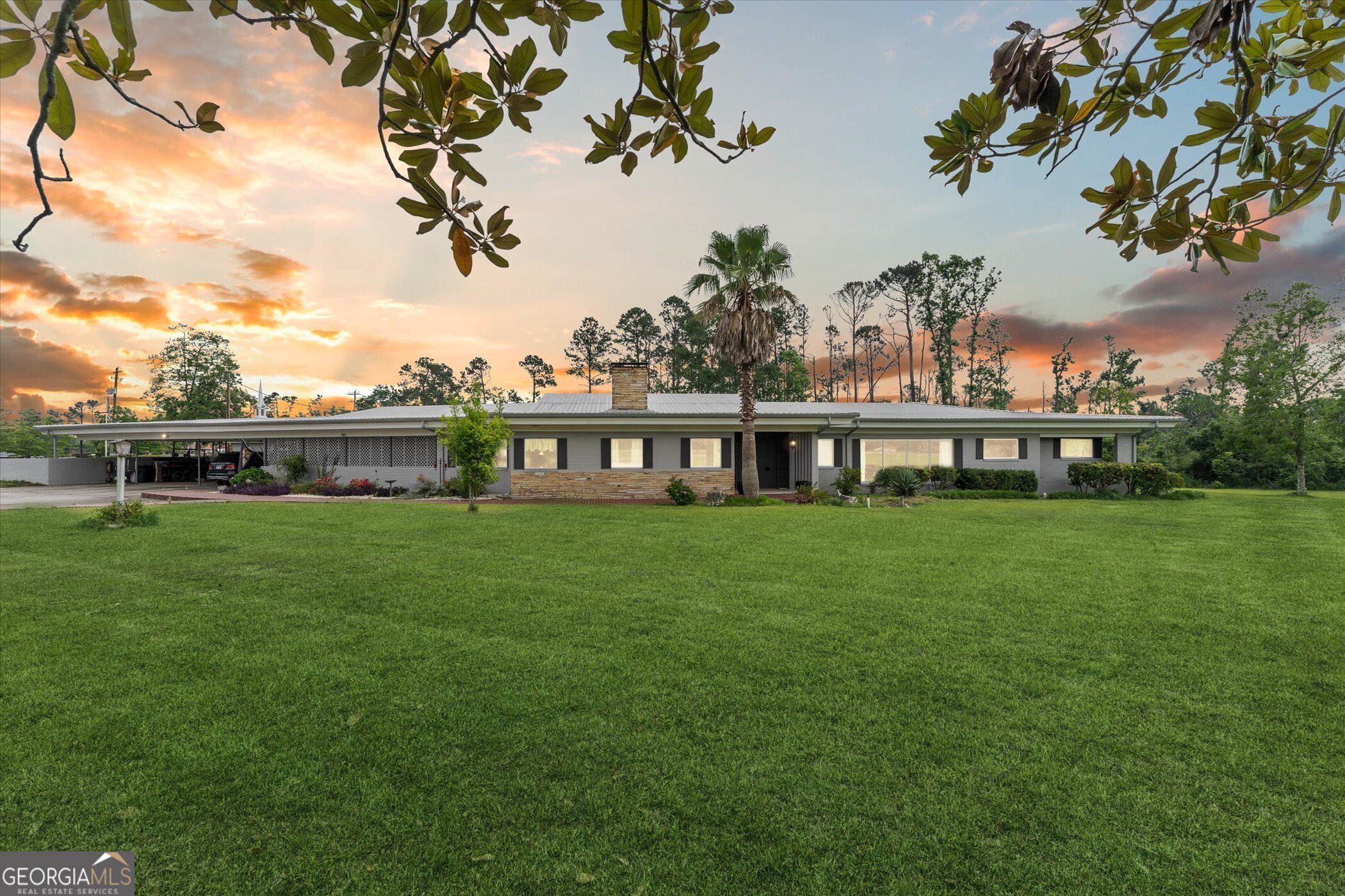 142 N Tallahassee ST