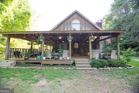 A home in Toccoa