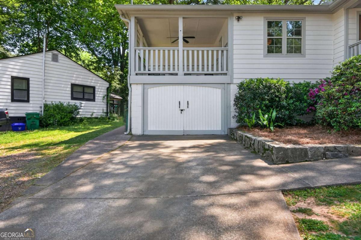 1085 Briar Vista TER NE