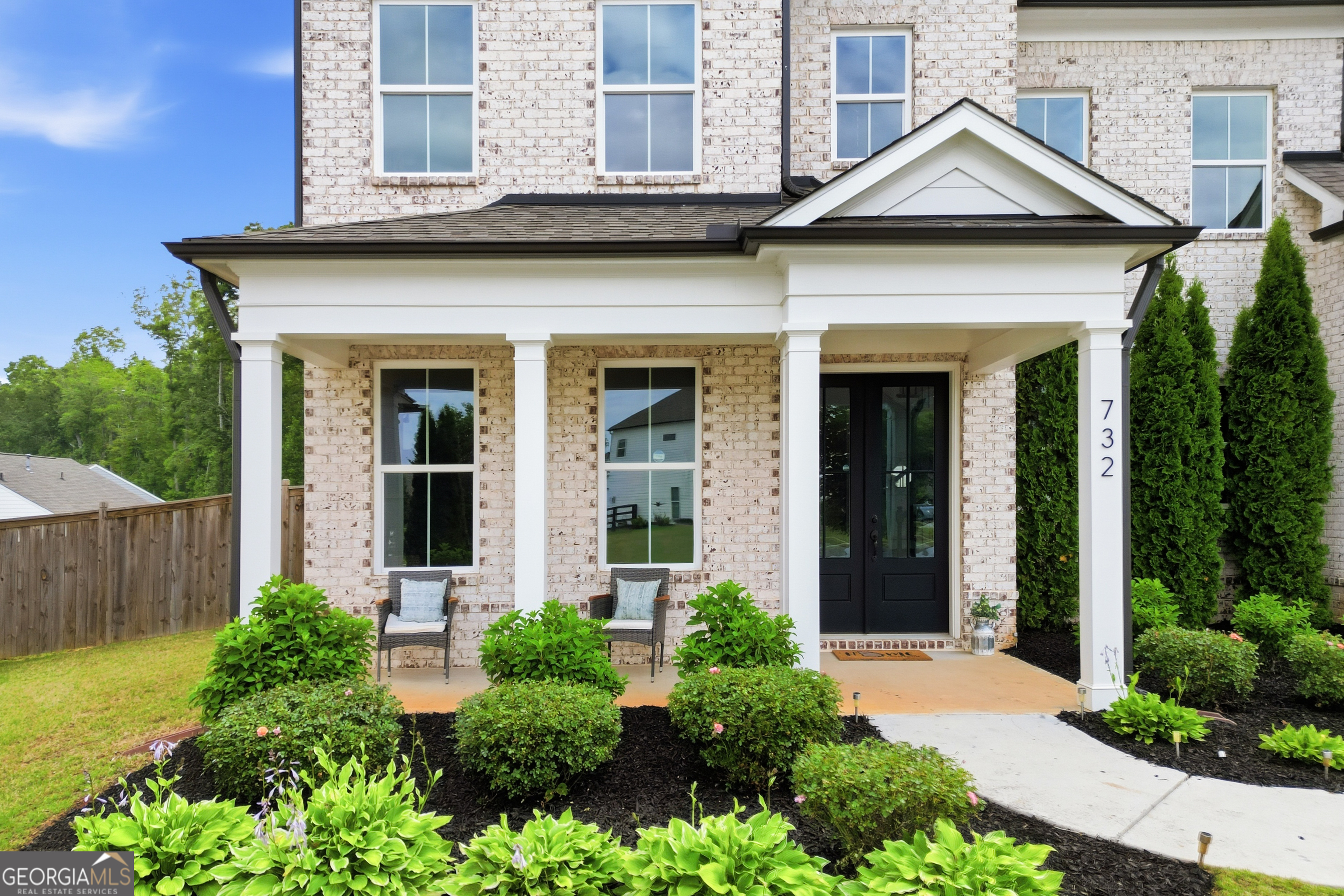 732 Bridgeview DR