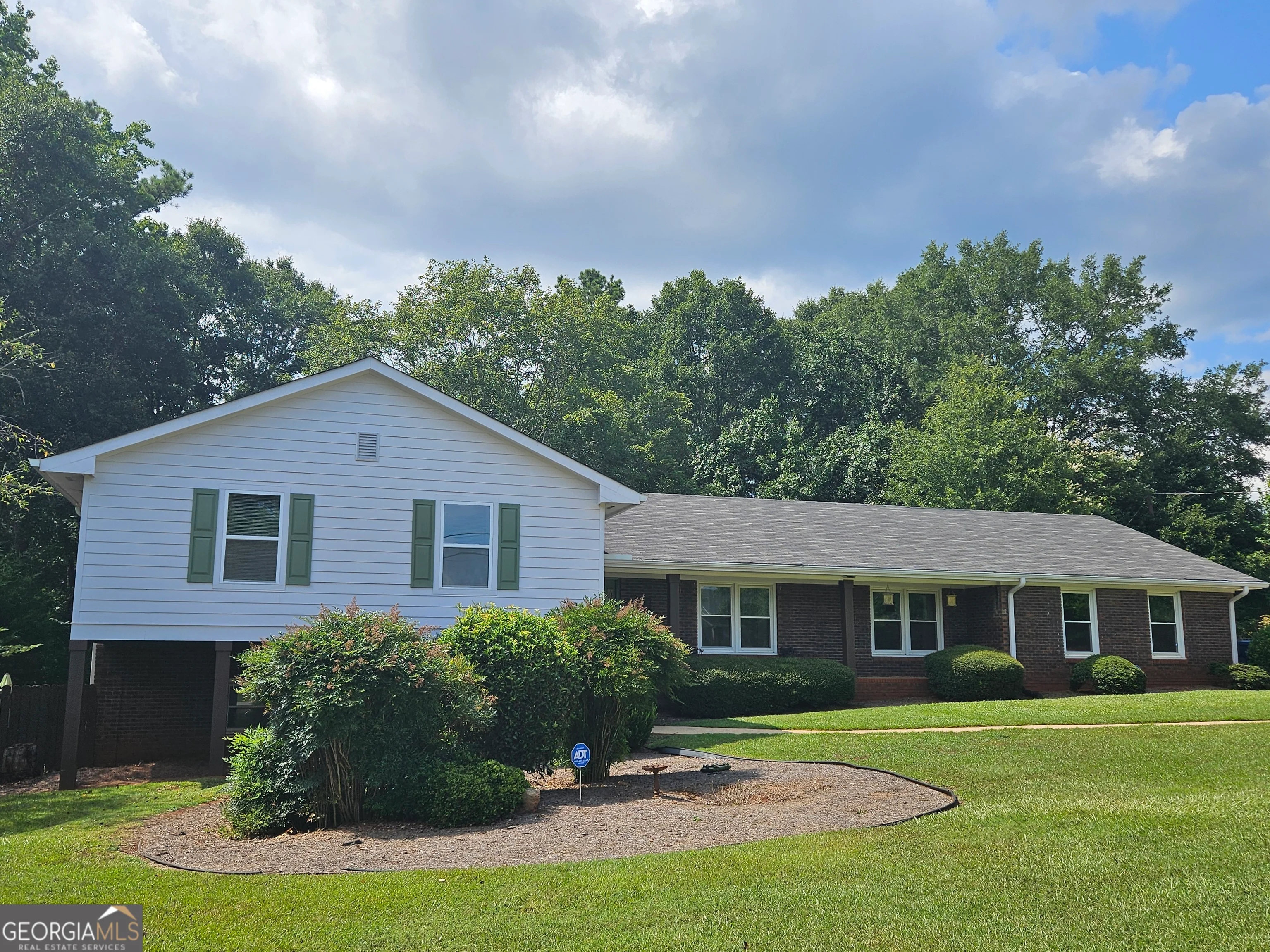 160 Edgewood Drive