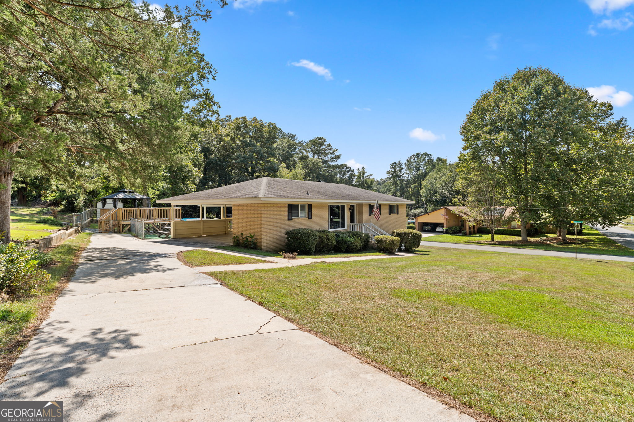 202 Woodland DR