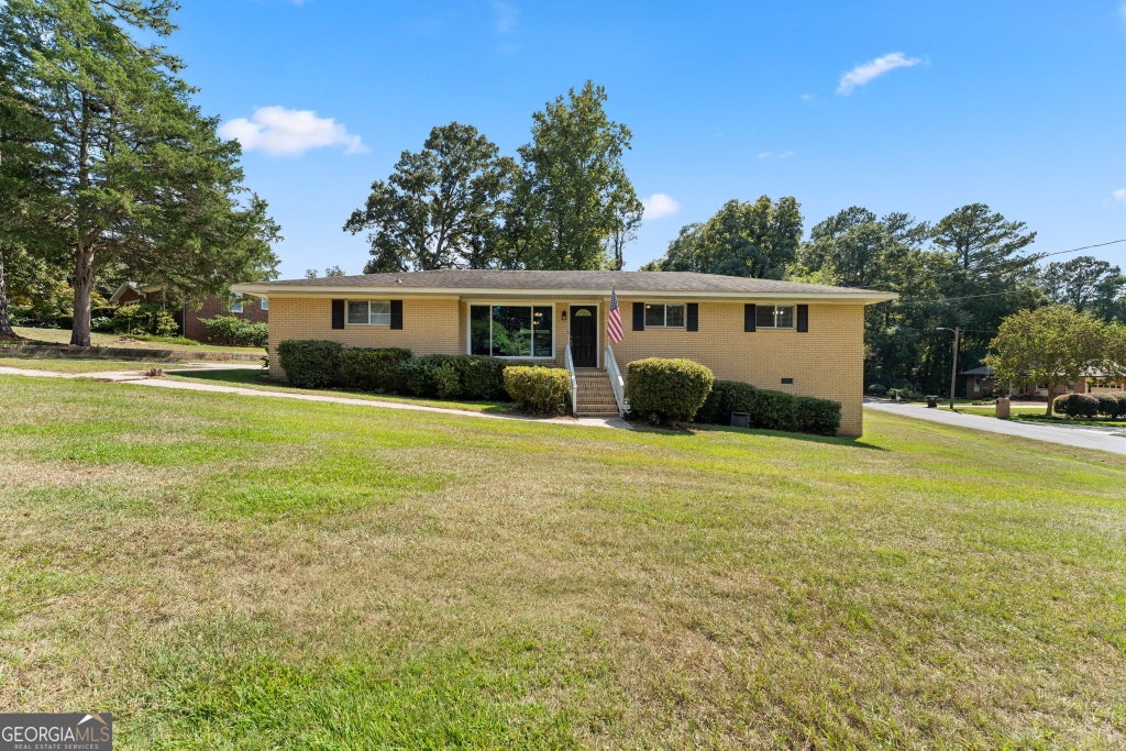 Photo of 202 Woodland Dr, Warner Robins, GA 31088 (MLS # 10850747)