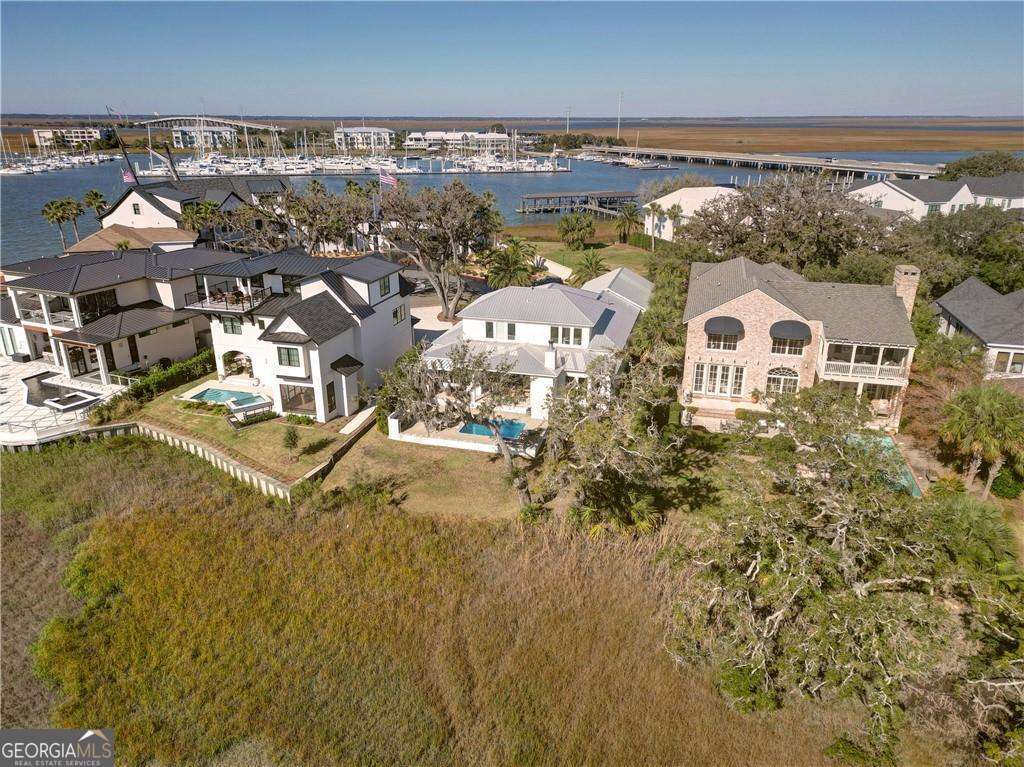 305 Yacht Club LN