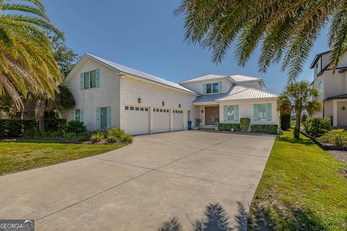 305 Yacht Club LN