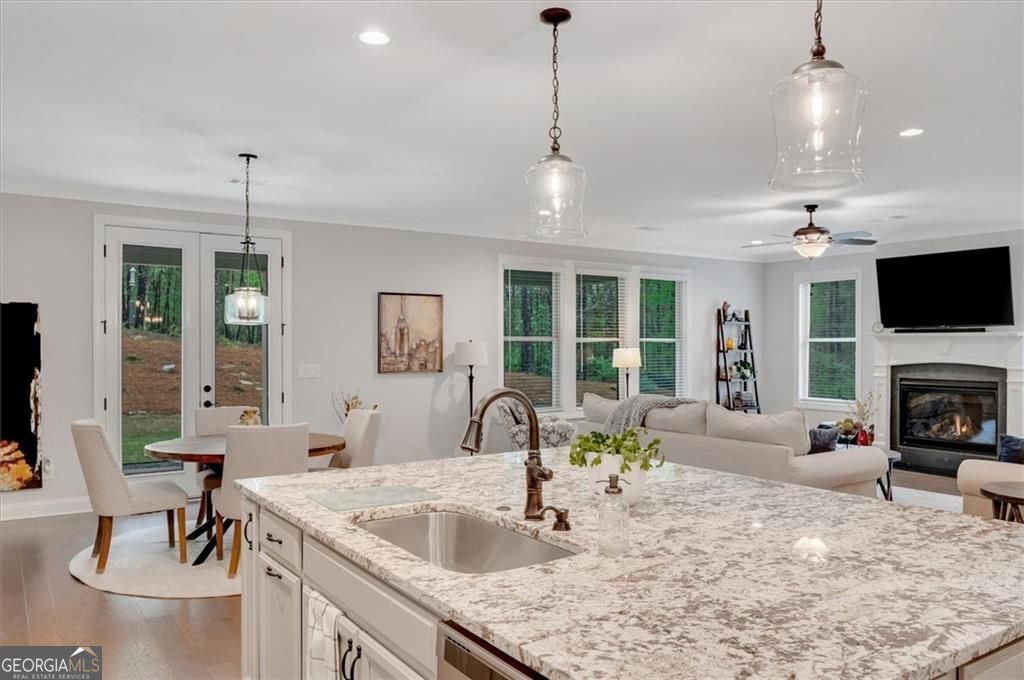 Acworth, Georgia 30101, United States, 3 Bedrooms Bedrooms, ,3 BathroomsBathrooms,Residential,Active,157683