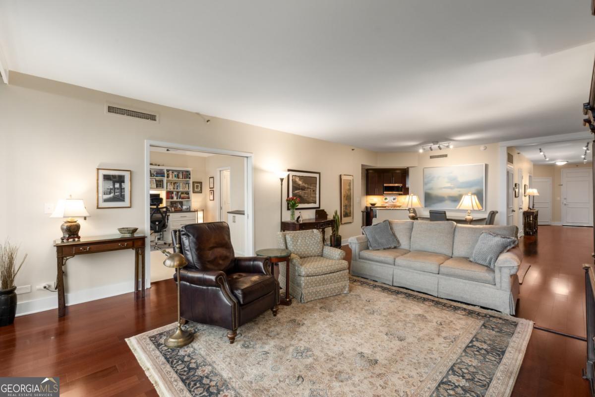 2660 Peachtree RD NW 14D