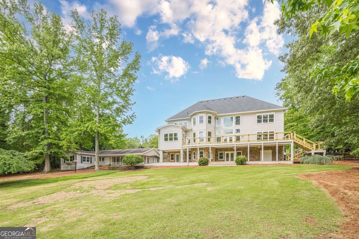 2555 Chattahoochee LN