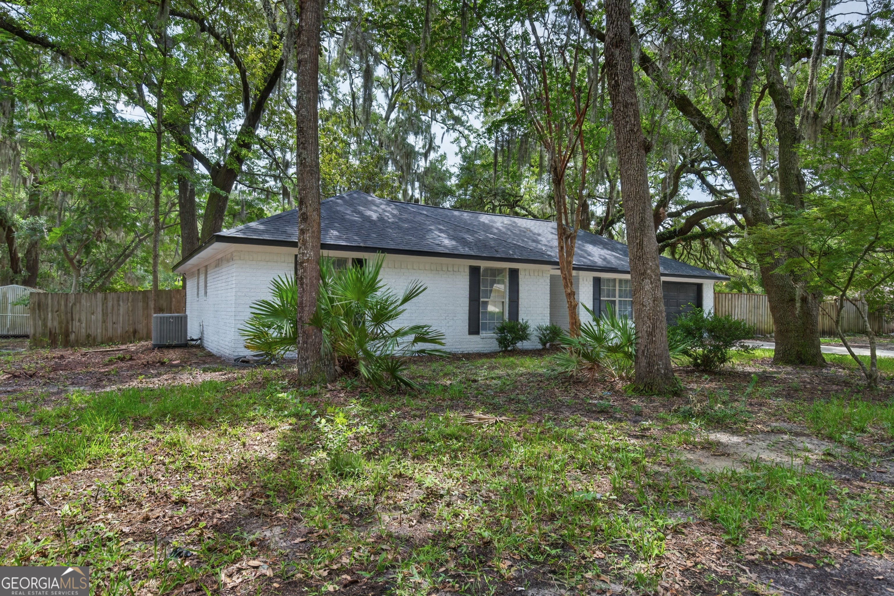 822 Lakeview CT